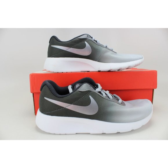 nike grade school tanjun print